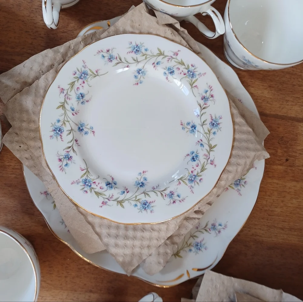 Vintage Duchess Bone China Tea Set Tranquility pattern 21 pc. Set never …